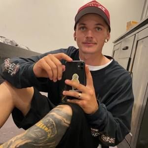 Meet your Posher, Josh